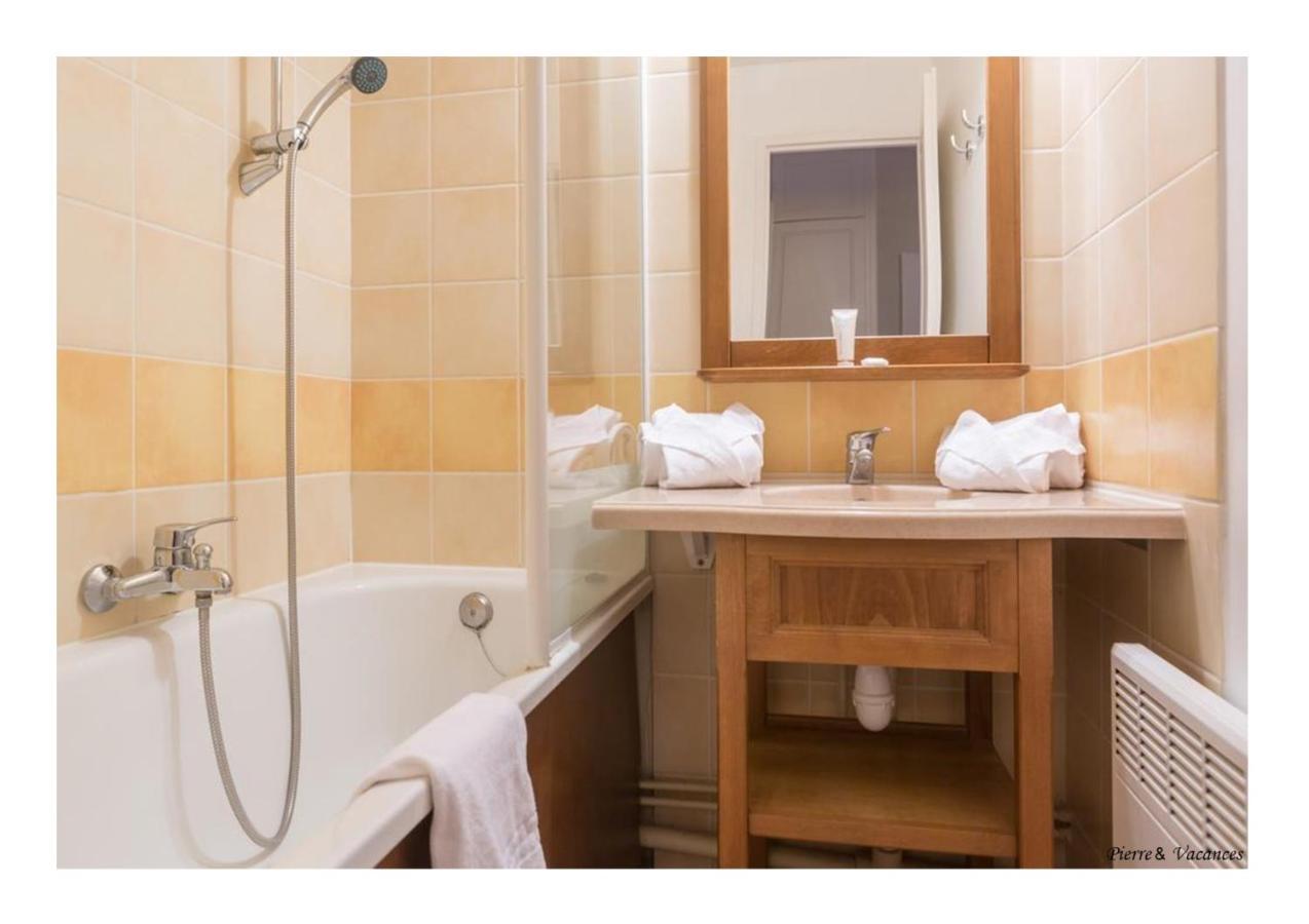 Charmant Appartement Avec Piscine. Monflanquin Exterior foto
